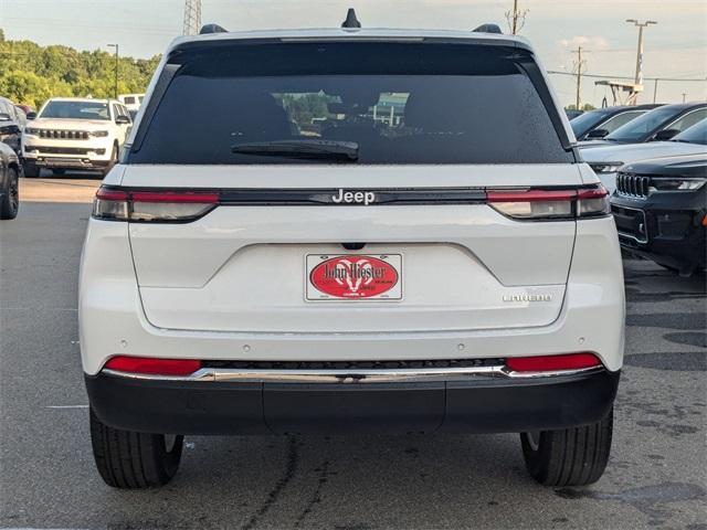 new 2025 Jeep Grand Cherokee car, priced at $39,916
