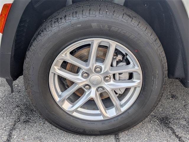 new 2025 Jeep Grand Cherokee car, priced at $39,916