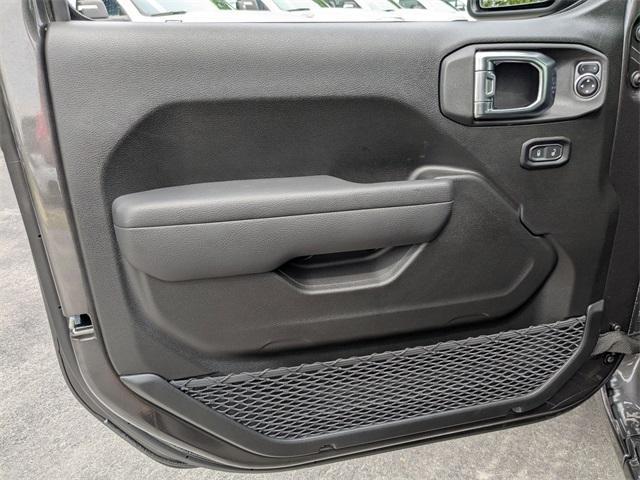 new 2025 Jeep Gladiator car, priced at $47,453