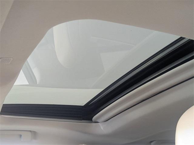 used 2022 Toyota Highlander car, priced at $31,490