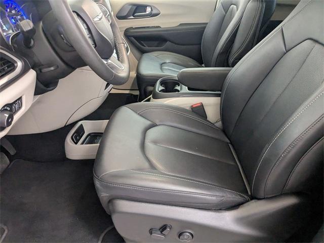 used 2024 Chrysler Pacifica car, priced at $31,703