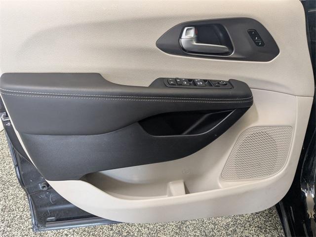 used 2024 Chrysler Pacifica car, priced at $31,703