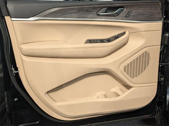 new 2025 Jeep Grand Cherokee car, priced at $48,510