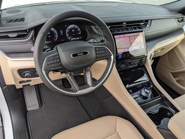 new 2025 Jeep Grand Cherokee car, priced at $47,915