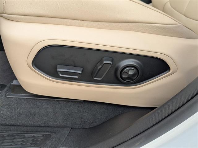 new 2025 Jeep Grand Cherokee car, priced at $47,915