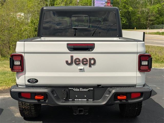 new 2025 Jeep Gladiator car, priced at $50,343