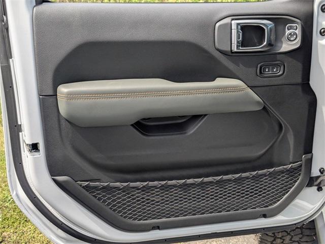 new 2025 Jeep Gladiator car, priced at $50,343
