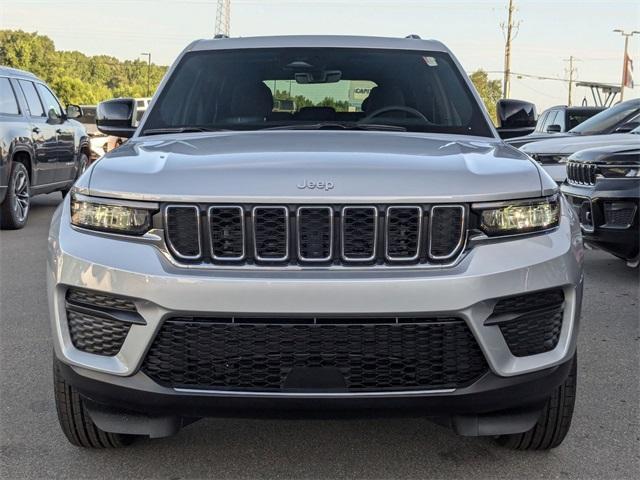 new 2025 Jeep Grand Cherokee car, priced at $40,702