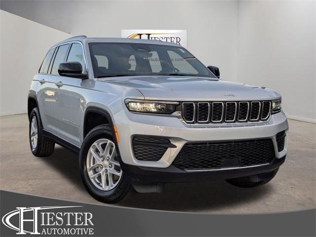 new 2025 Jeep Grand Cherokee car, priced at $40,702