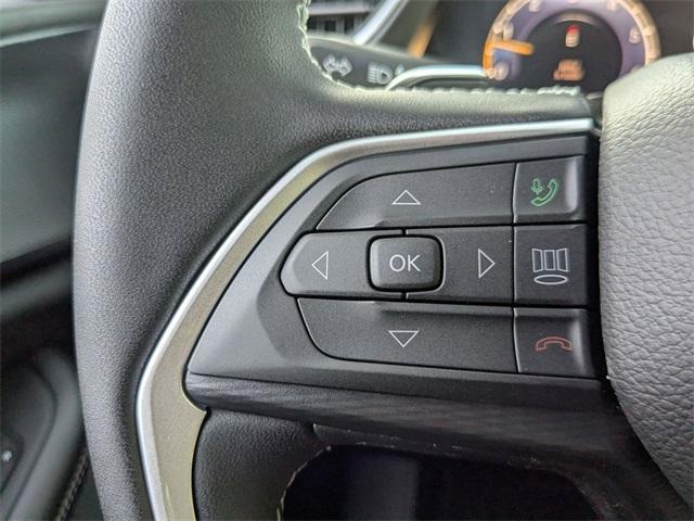 new 2025 Jeep Grand Cherokee car, priced at $40,702