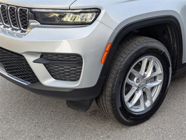 new 2025 Jeep Grand Cherokee car, priced at $40,702