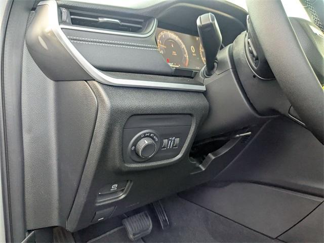 new 2025 Jeep Grand Cherokee car, priced at $40,702