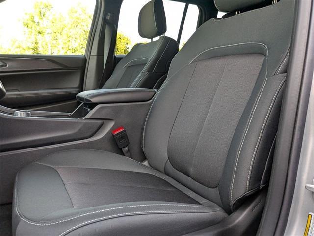 new 2025 Jeep Grand Cherokee car, priced at $40,702