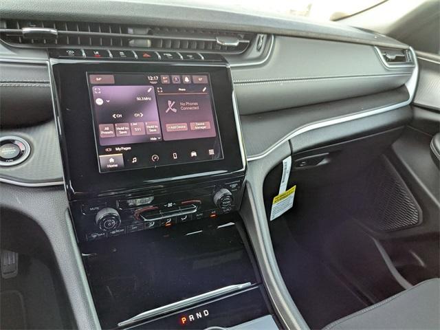new 2025 Jeep Grand Cherokee car, priced at $40,702
