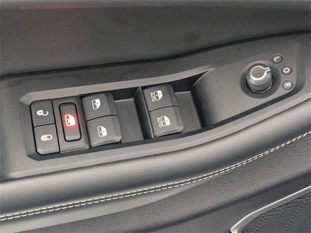 used 2022 Jeep Grand Cherokee car, priced at $30,999