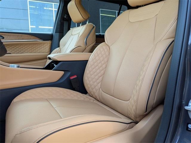 new 2025 Jeep Grand Cherokee L car, priced at $67,576