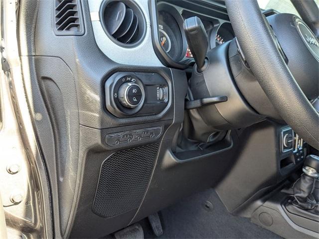 new 2025 Jeep Gladiator car, priced at $42,611