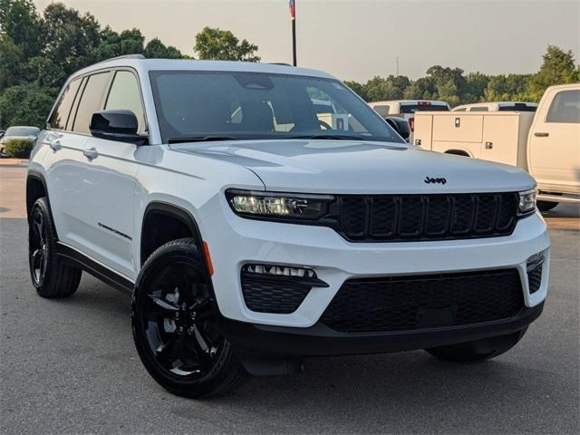 new 2025 Jeep Grand Cherokee car, priced at $42,519