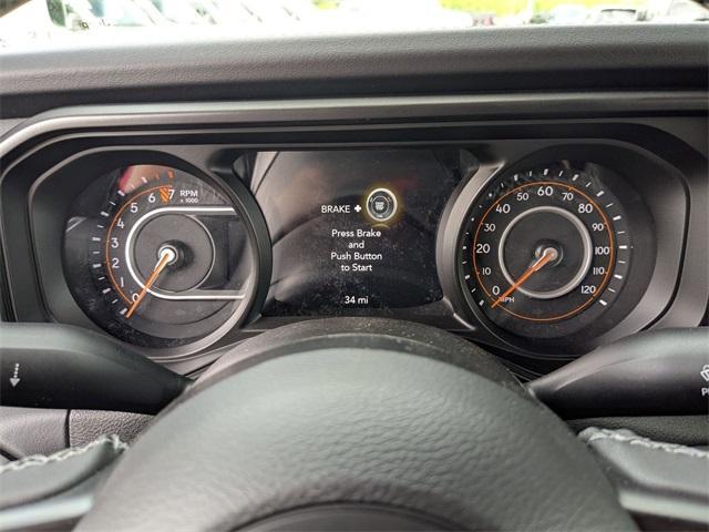 new 2025 Jeep Gladiator car, priced at $48,602