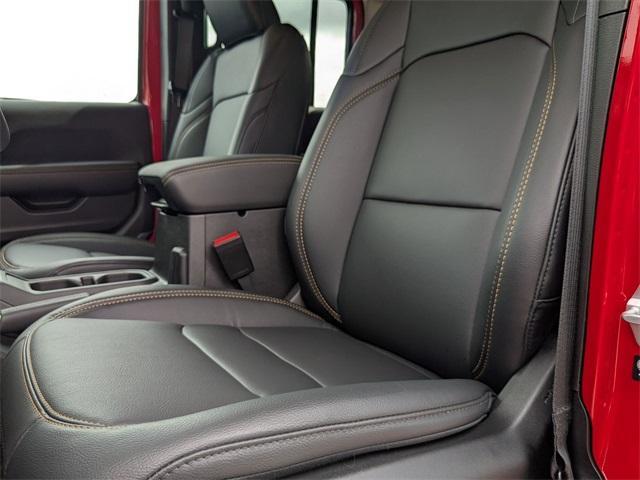 new 2025 Jeep Gladiator car, priced at $48,602