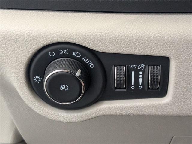 used 2024 Chrysler Pacifica car, priced at $31,349