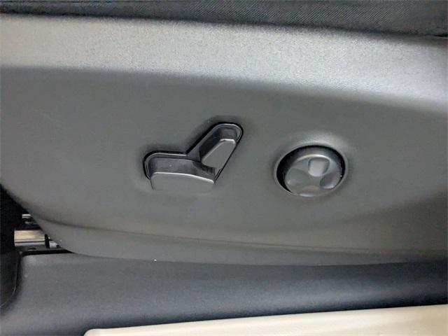 used 2024 Chrysler Pacifica car, priced at $31,349