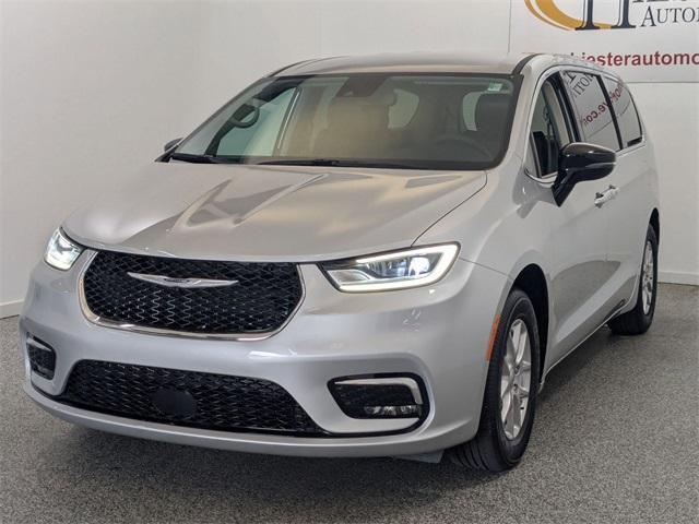 used 2024 Chrysler Pacifica car, priced at $31,349