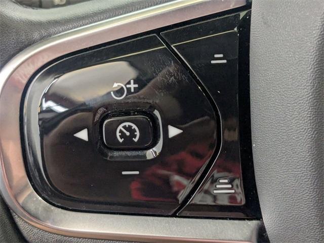 used 2023 Volvo XC60 car, priced at $28,900