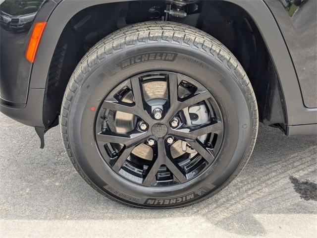 new 2025 Jeep Grand Cherokee L car, priced at $42,080