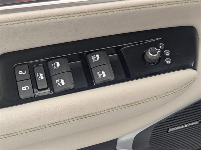 used 2024 Jeep Wagoneer L car, priced at $39,995