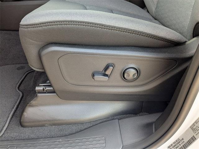 new 2025 Ram 1500 car, priced at $41,674