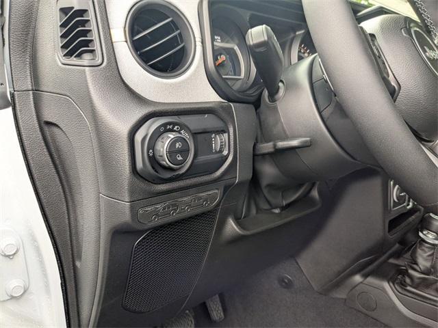 new 2025 Jeep Gladiator car, priced at $46,858