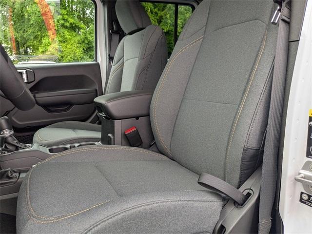 new 2025 Jeep Gladiator car, priced at $46,858