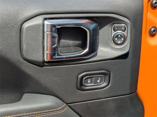 new 2025 Jeep Wrangler car, priced at $55,370