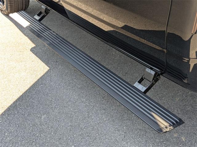 new 2025 Ram 1500 car, priced at $65,661