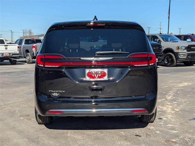 new 2025 Chrysler Pacifica car, priced at $39,080