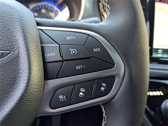 new 2025 Chrysler Pacifica car, priced at $39,080
