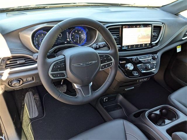 new 2025 Chrysler Pacifica car, priced at $39,080