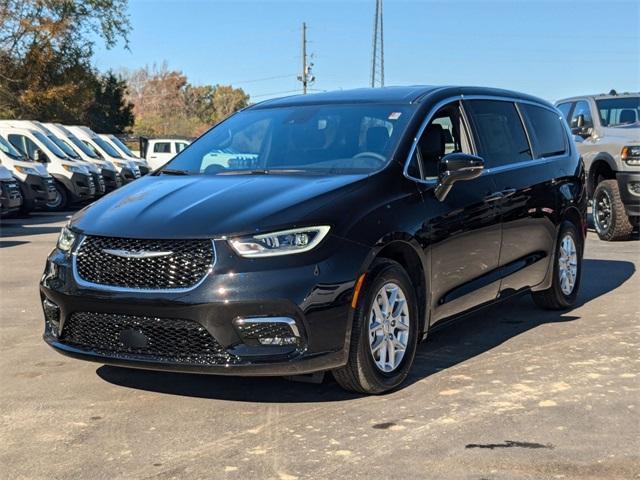 new 2025 Chrysler Pacifica car, priced at $39,080