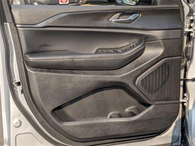 used 2025 Jeep Grand Cherokee car, priced at $38,628