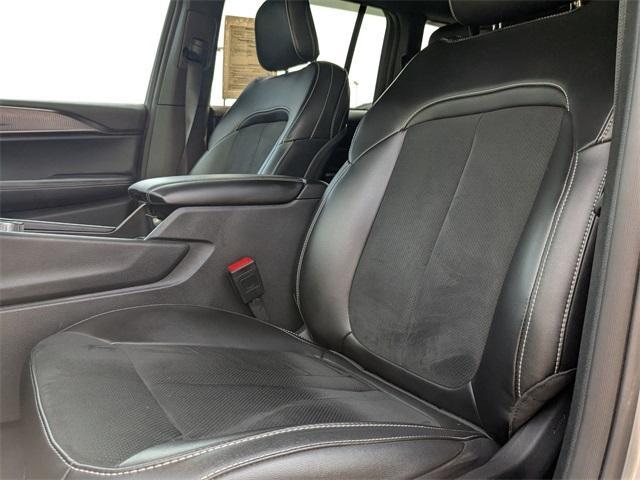 used 2025 Jeep Grand Cherokee car, priced at $38,628
