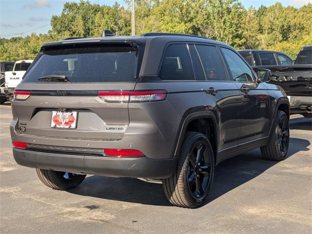 new 2025 Jeep Grand Cherokee car, priced at $45,821