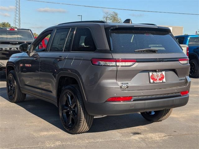 new 2025 Jeep Grand Cherokee car, priced at $45,821
