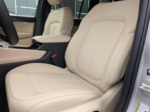 new 2025 Jeep Grand Cherokee car, priced at $42,381