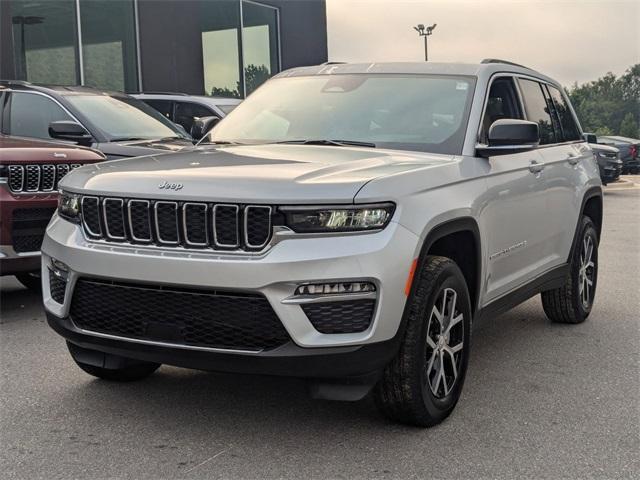 new 2025 Jeep Grand Cherokee car, priced at $42,381