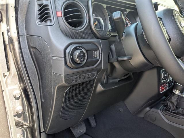 new 2025 Jeep Gladiator car, priced at $55,805