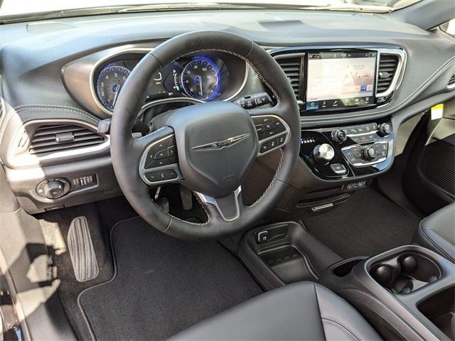 new 2025 Chrysler Pacifica car, priced at $40,232