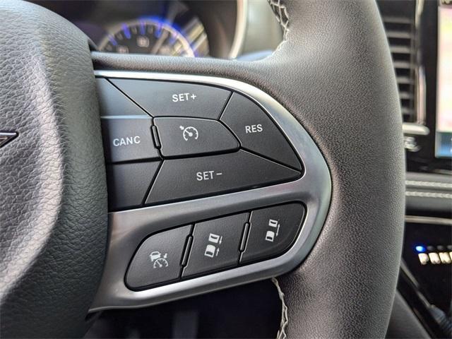 new 2025 Chrysler Pacifica car, priced at $40,232