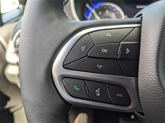 new 2025 Chrysler Pacifica car, priced at $40,232