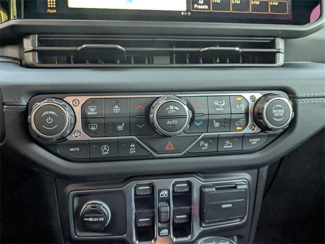 new 2026 Jeep Wrangler car, priced at $55,385